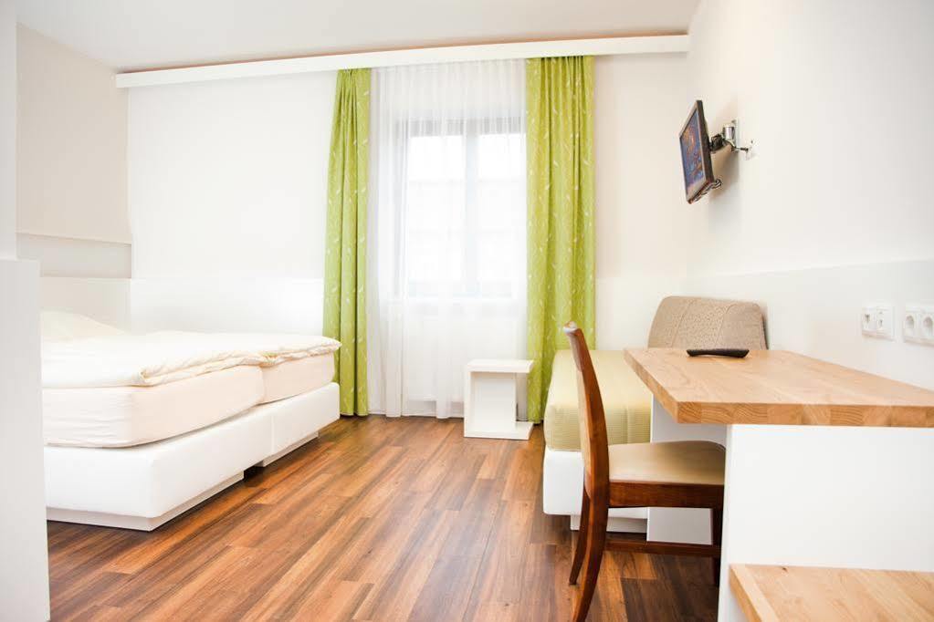 Gasthof Pack "Zur Lebing Au" Hartberg Ngoại thất bức ảnh