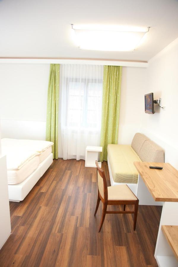 Gasthof Pack "Zur Lebing Au" Hartberg Phòng bức ảnh
